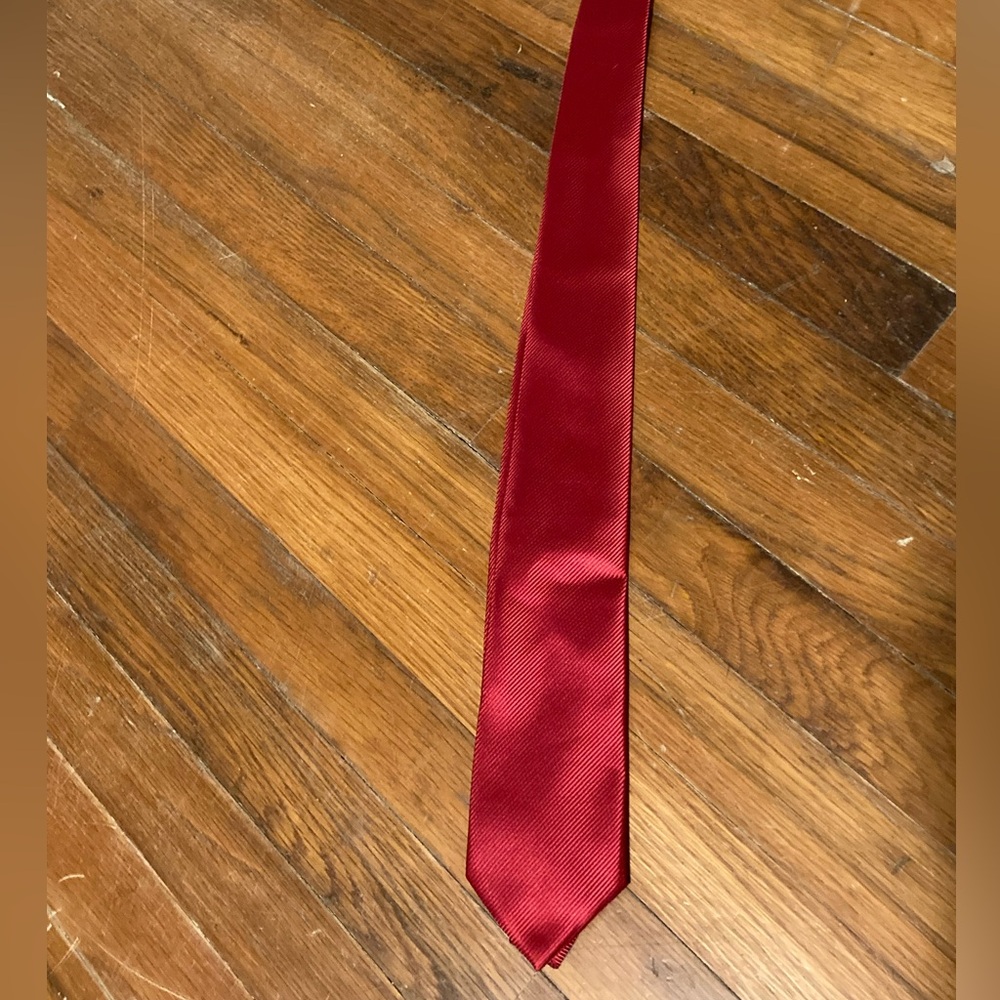 Geoffrey Beene red solid tie - Picture 5 of 7